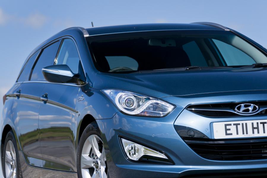  Hyundai i40 Station Wagon Blue Drive 2011 года  (UK) (фото 32 из 53)